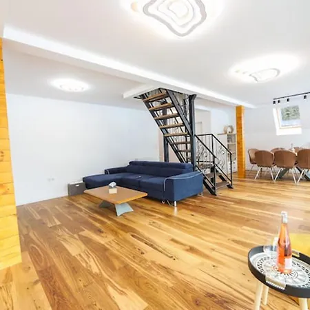 公寓 Lasttminutebooking - A Frame Mountain Retreat